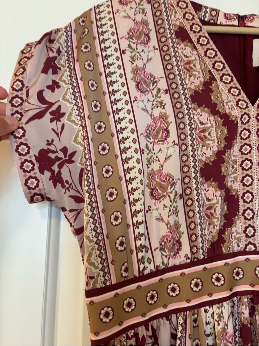 Gal Meets Glam Liza Print Charmeuse Midi Dress Burgundy Boho 10P - Picture 4 of 9